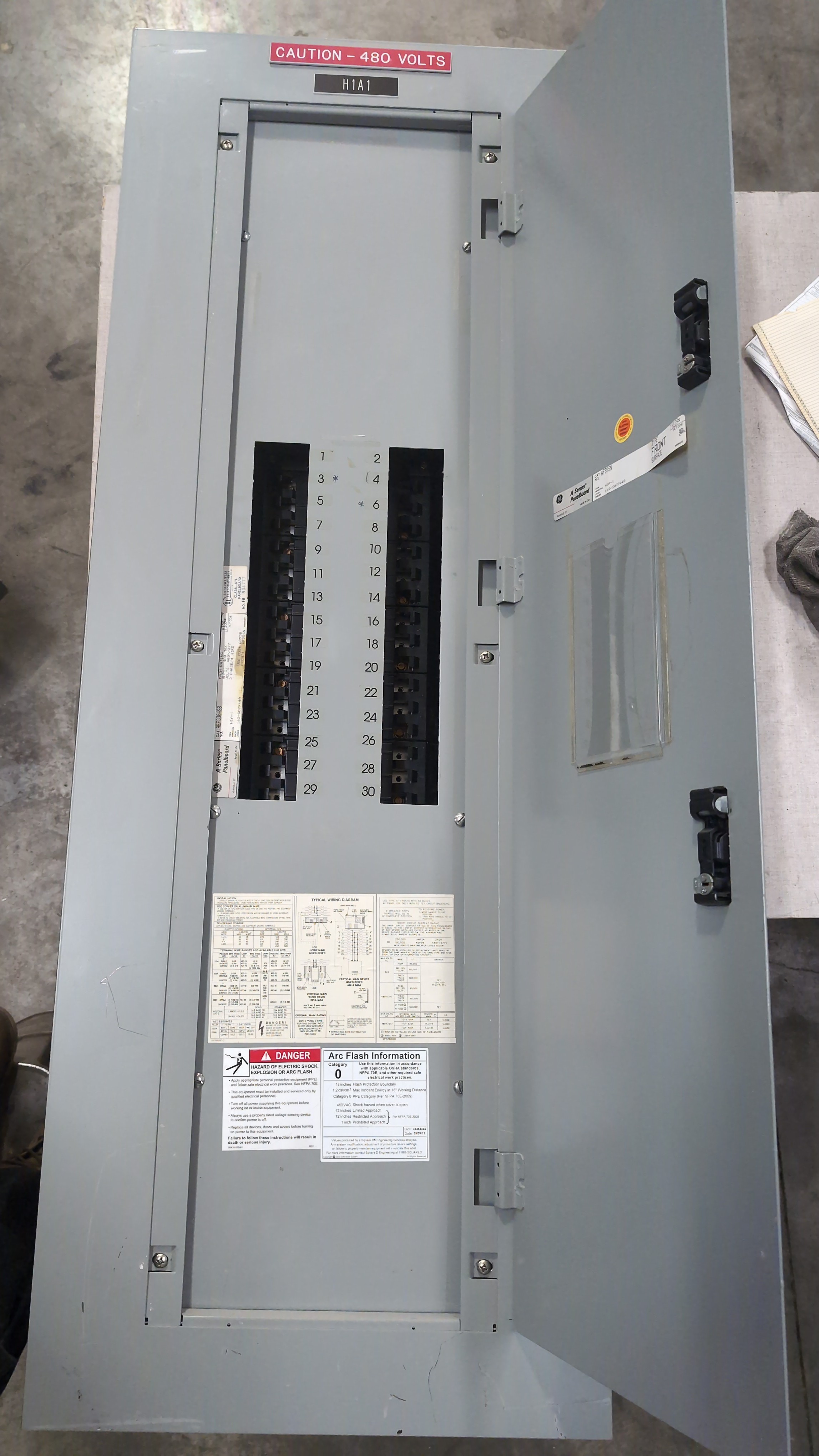 GE AEF3304SB Panel | Brilliant Electrical Supply